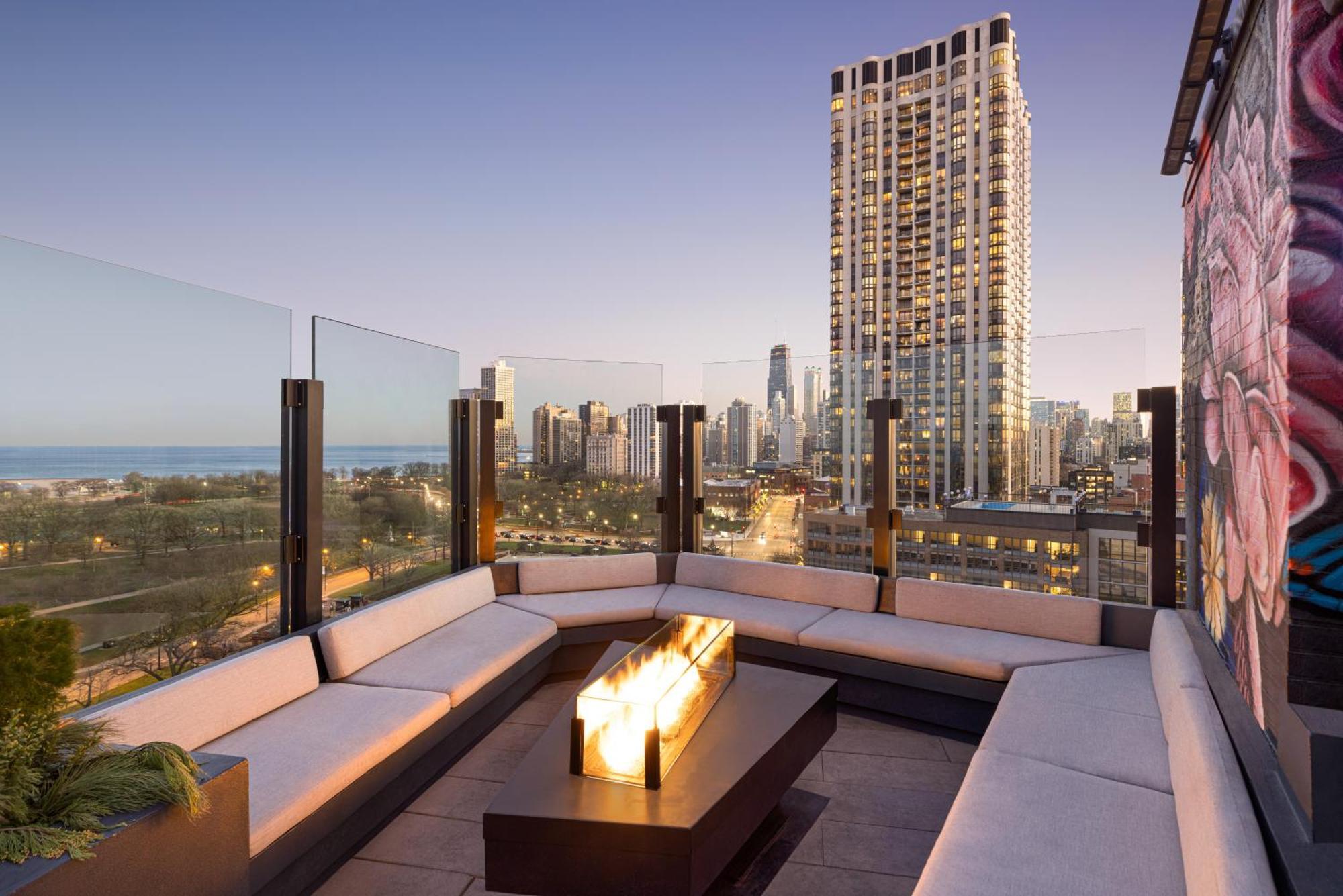 Hotel Lincoln Chicago Exterior photo